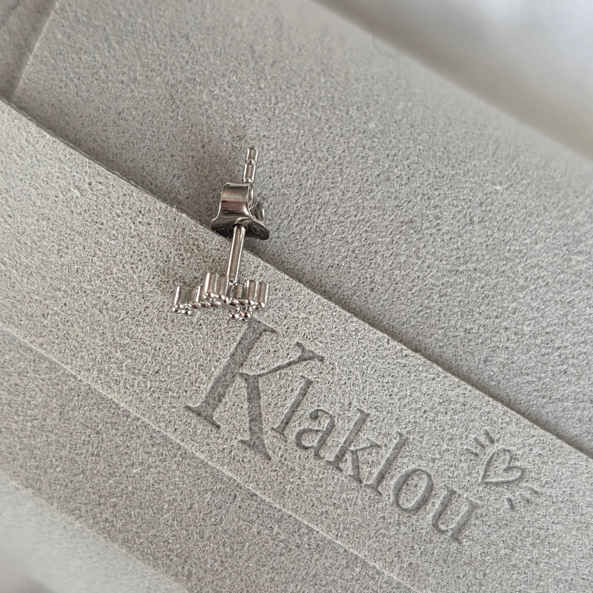 Oreille composée avec la croix Ange et d'autres bijoux Klaklou