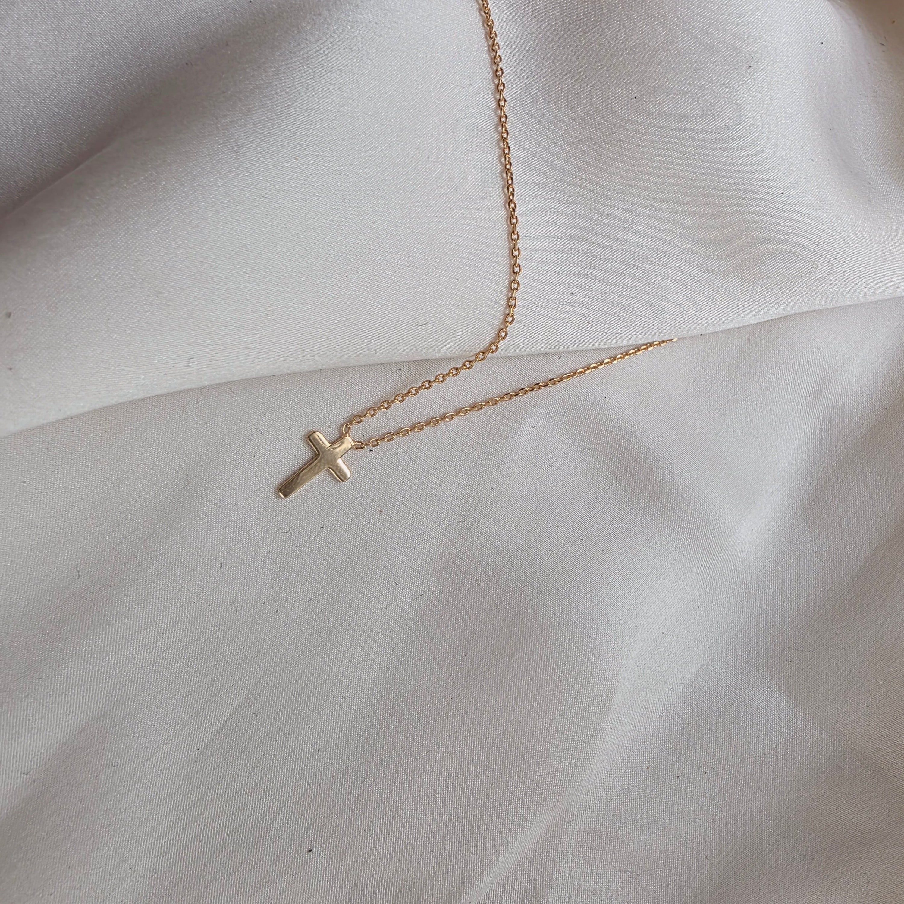 Bijou symbolique plaqué or pour femme