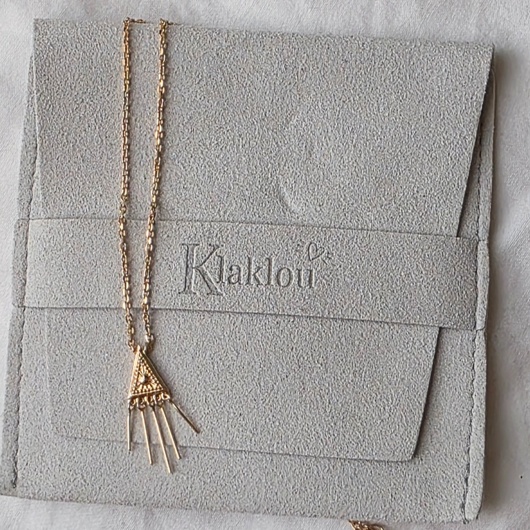 Bijou géométrique et léger style ethnique chic