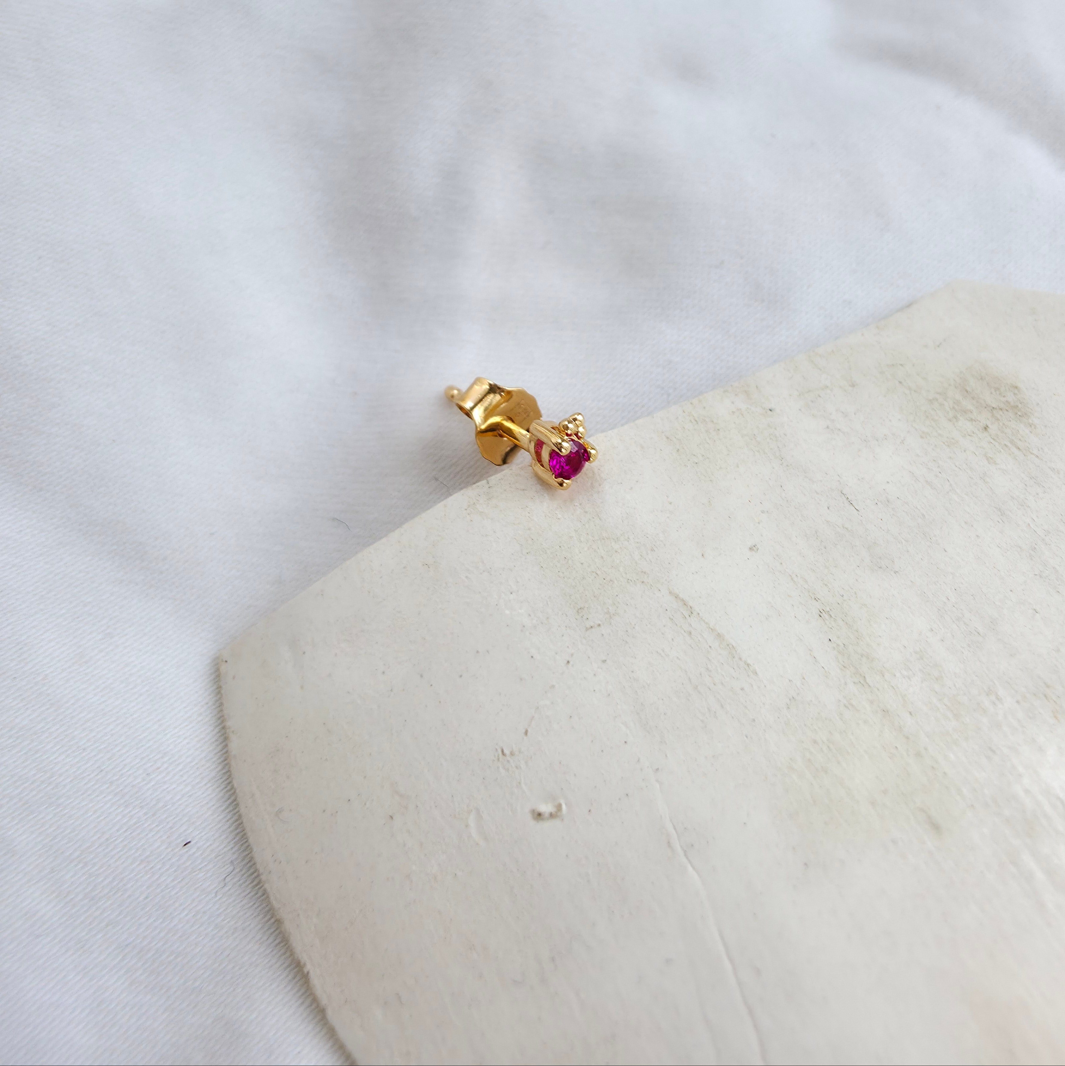 Boucle d’oreille Abby en plaqué or avec pierre rose