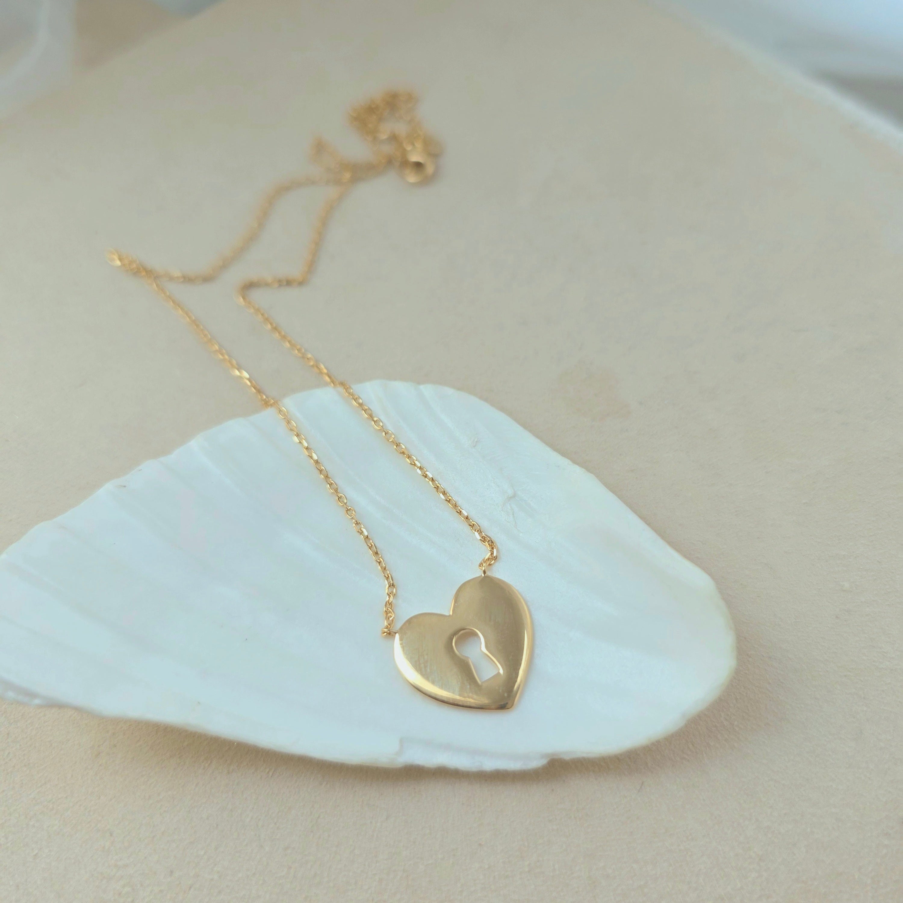 Pendentif cœur serrure LOCKA en acier inoxydable doré, création artisanale Klaklou