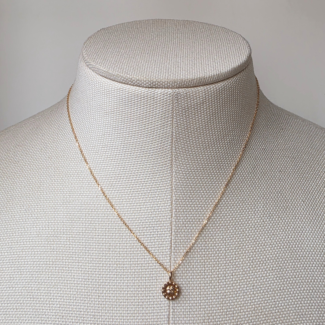 Collier en acier inoxydable doré avec trèfle