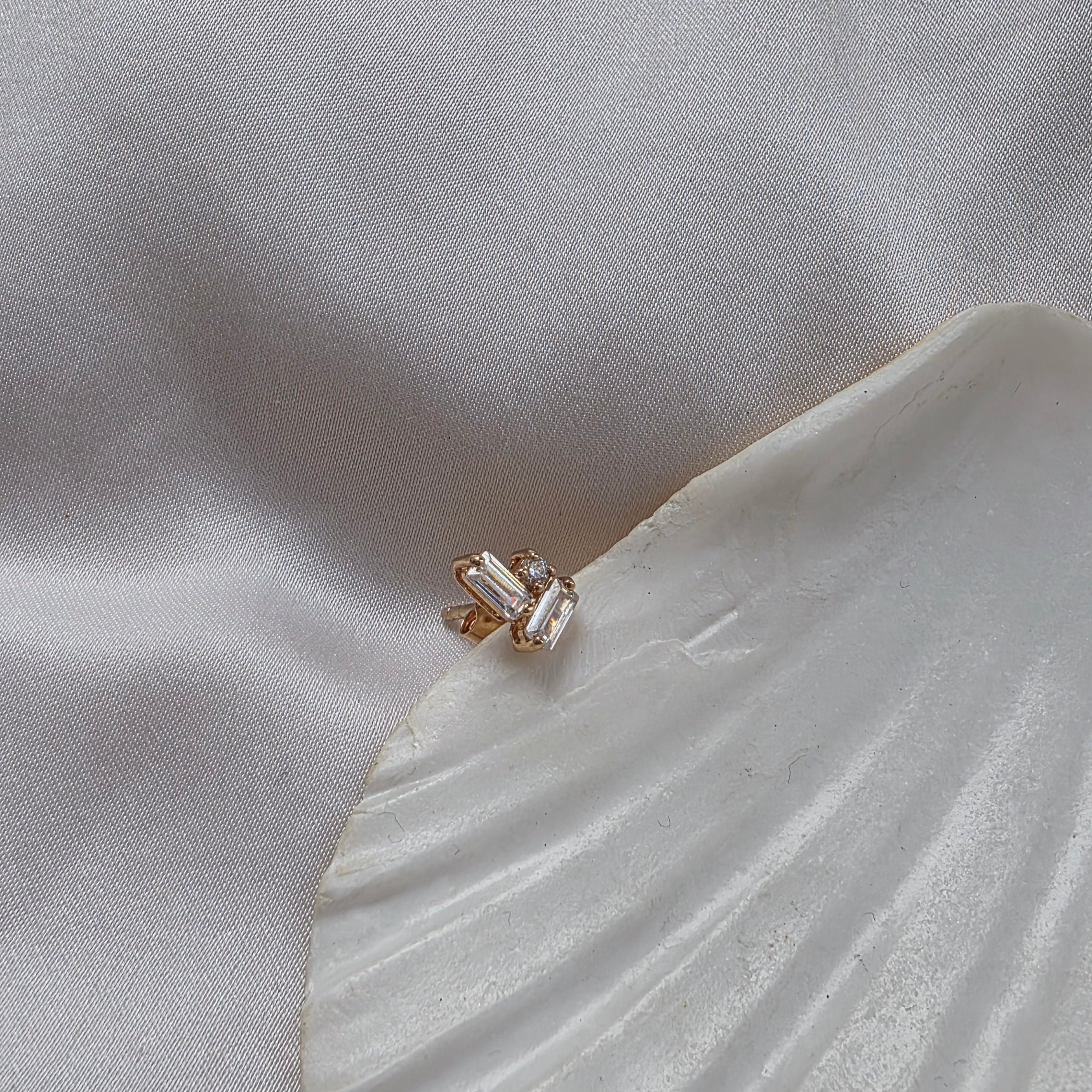 Puce d’oreille Andy en plaqué or avec pierres rectangulaires