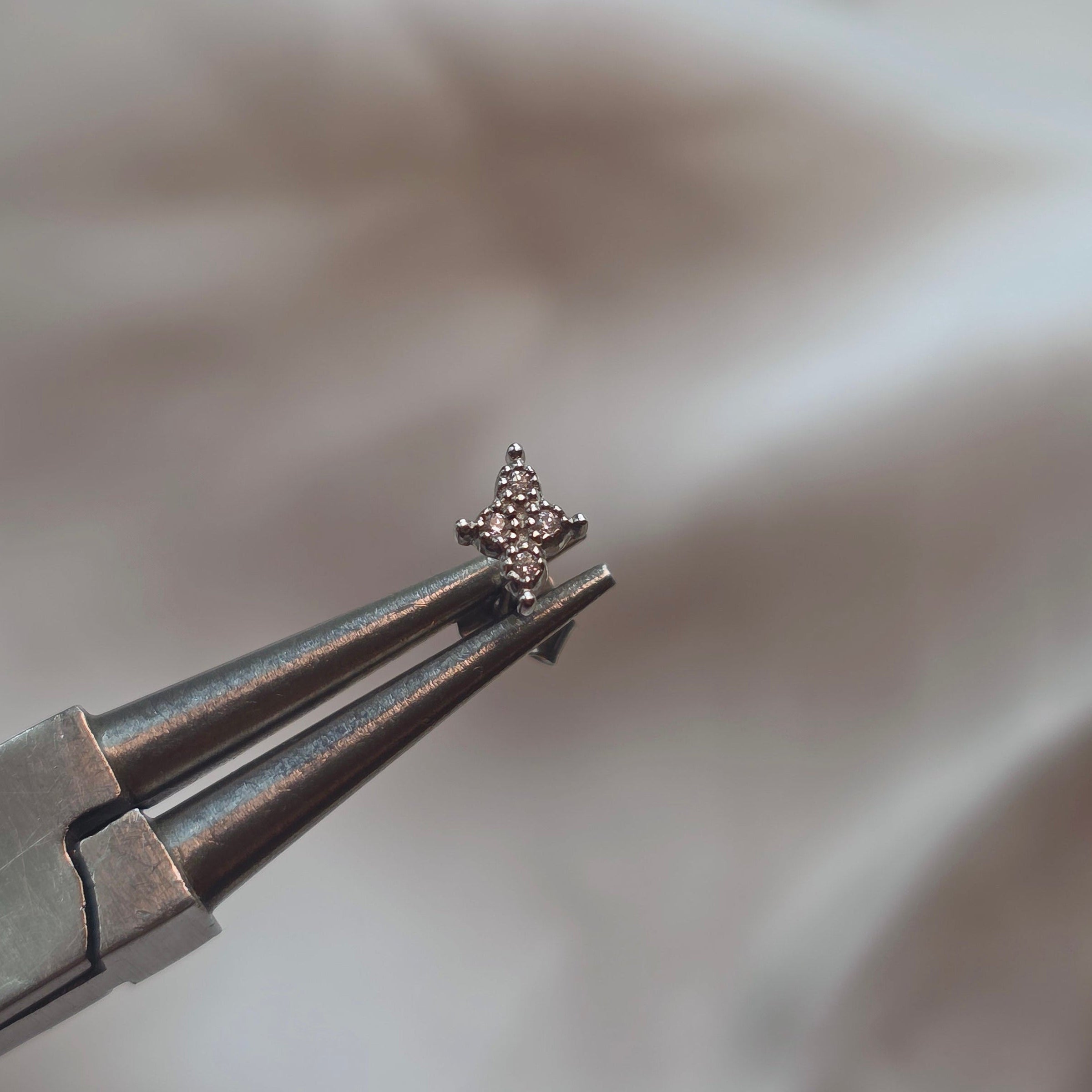 Pikla – puce d’oreille losange en argent 925